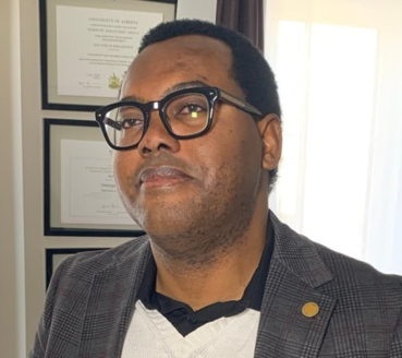President's Message<br />
Dr. Temitope Oriola